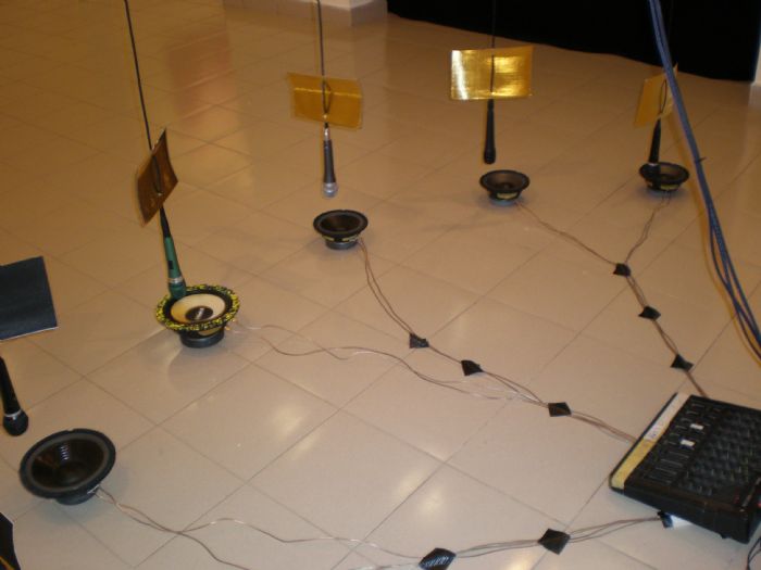 אילן גרין, תקלה, 2007, מיצב סאונד אילן גרין, תקלה, 2007, מיצב סאונד