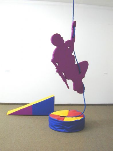 אדווה קרני, ג'ימבורי, 2006, ספוג, בד וחבל אדווה קרני, ג'ימבורי, 2006, ספוג, בד וחבל
