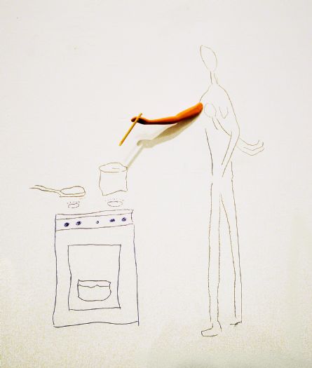 עדי ויצמן-אהרוני, מושלמת (פרט), 2005, רישום על קיר, חלקי בובות עדי ויצמן-אהרוני, מושלמת (פרט), 2005, רישום על קיר, חלקי בובות