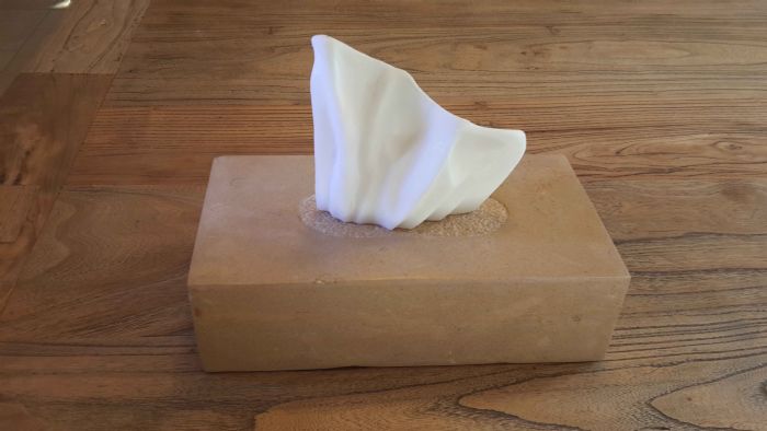 טישו, 2016, שיש, 12X27X10 ס''מ טישו, 2016, שיש, 12X27X10 ס''מ